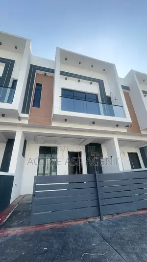3bdrm House in Ikota - Lekki for sale