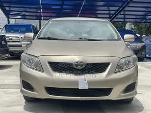 Toyota Corolla LE 4dr Sedan (1.8L 4cyl 4A) 2010 Gold