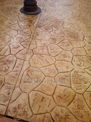 Natural Solid Concrete Floor and Walls Design