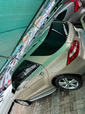 Mercedes-Benz M Class ML 350 4Matic 2013 Gold