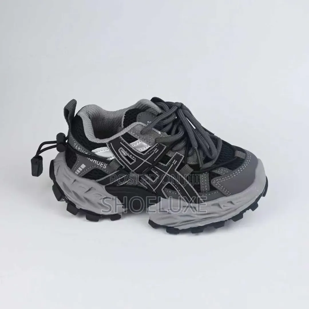 ASICS Gel-Kayano 14