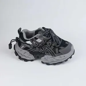 ASICS Gel-Kayano 14