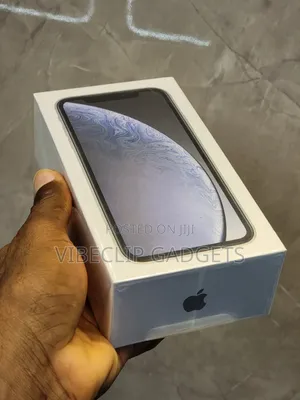 New Apple iPhone XR 64 GB White
