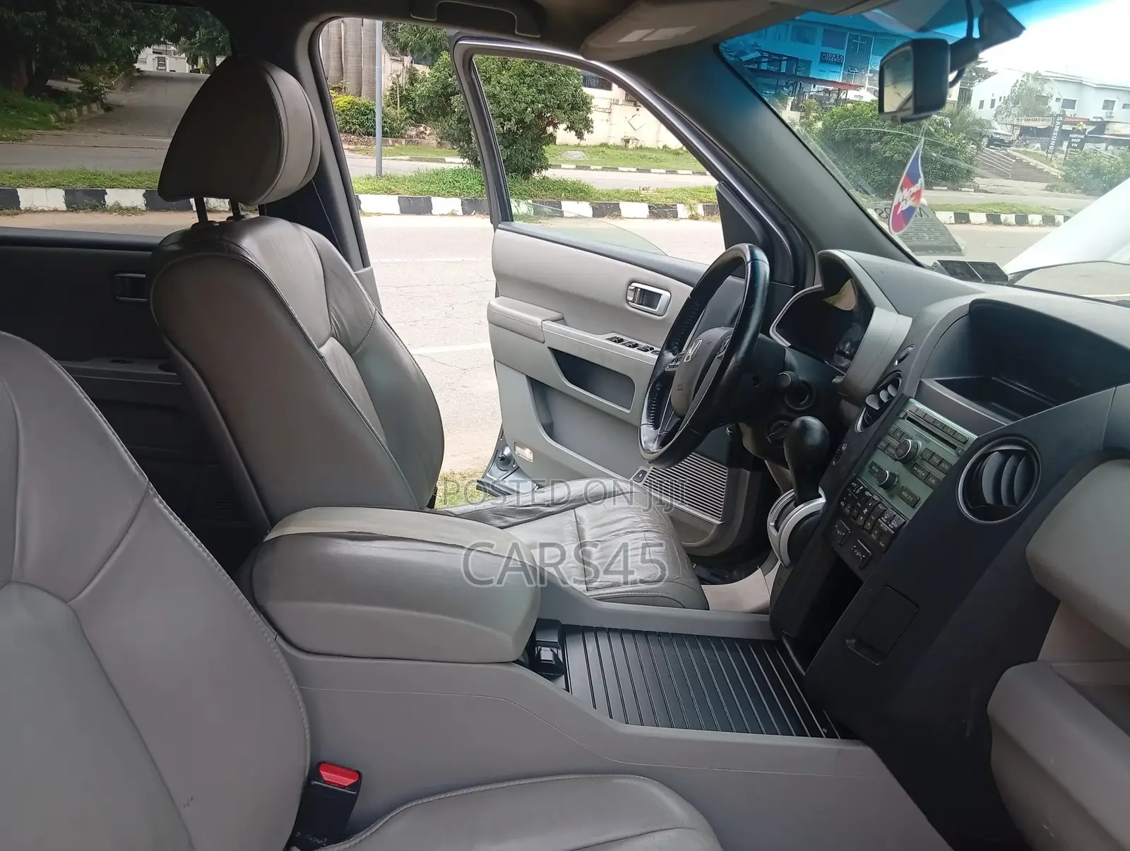 Honda Pilot 2011 Gray