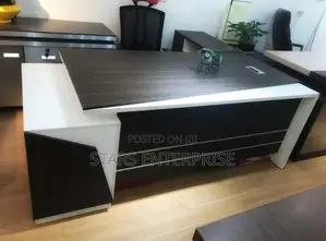 Office Table / Modern Desk