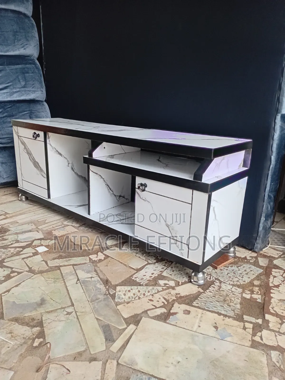 TV Bench Standard