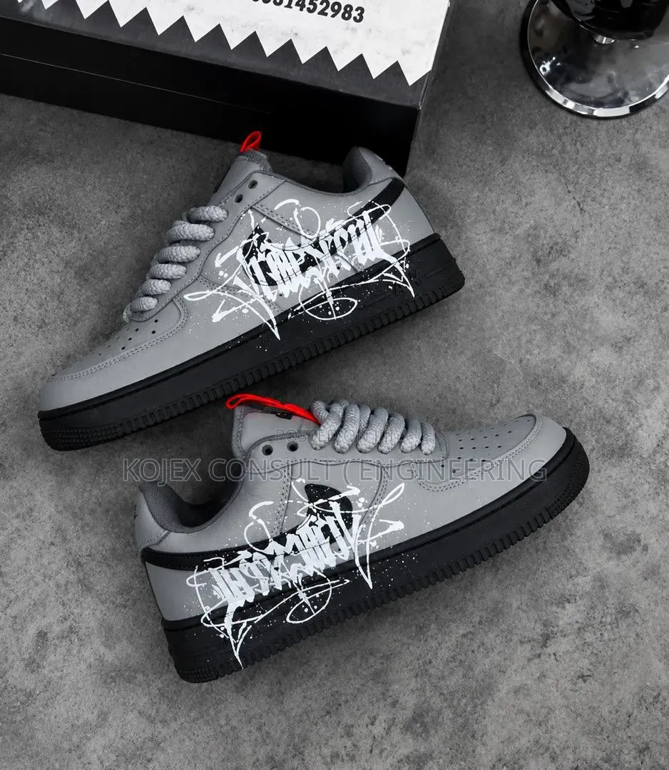 X- Nike Kicks
