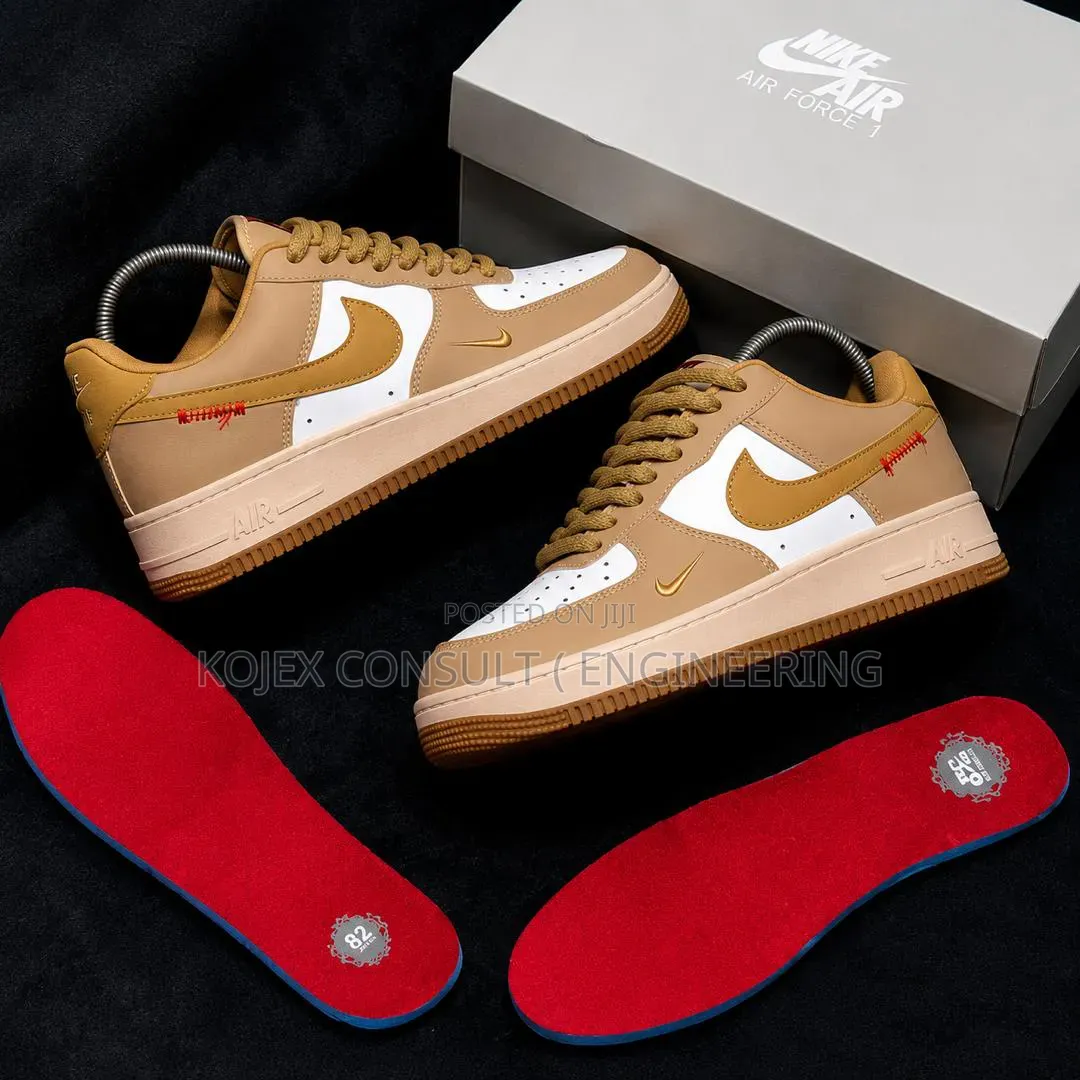 X- Nike Kicks
