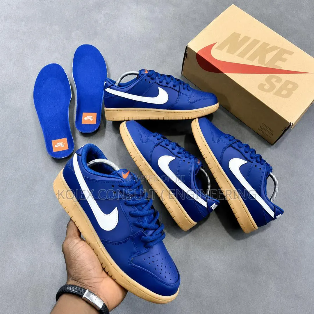 X- Nike Kicks