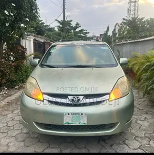 Toyota Sienna 2006 Green