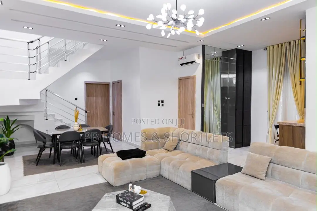 Luxurious Three Bedroom Smart Home Duplex