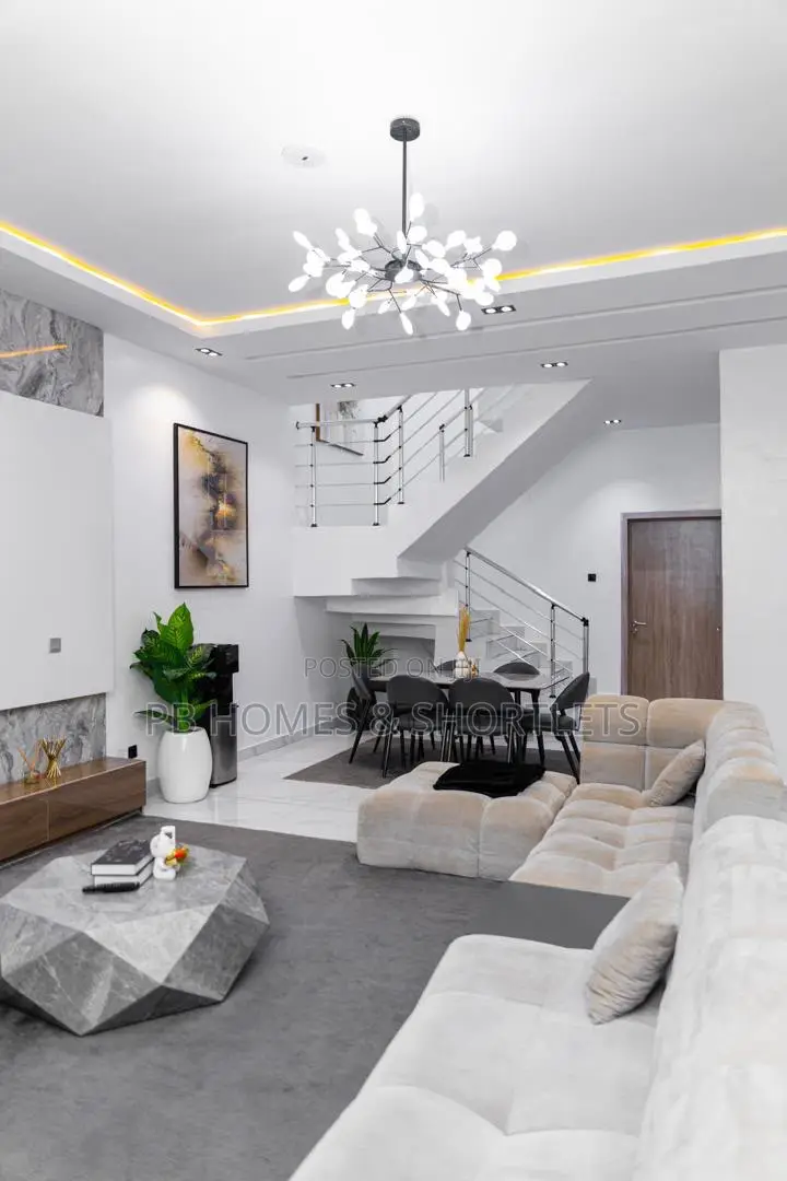 Luxurious Three Bedroom Smart Home Duplex