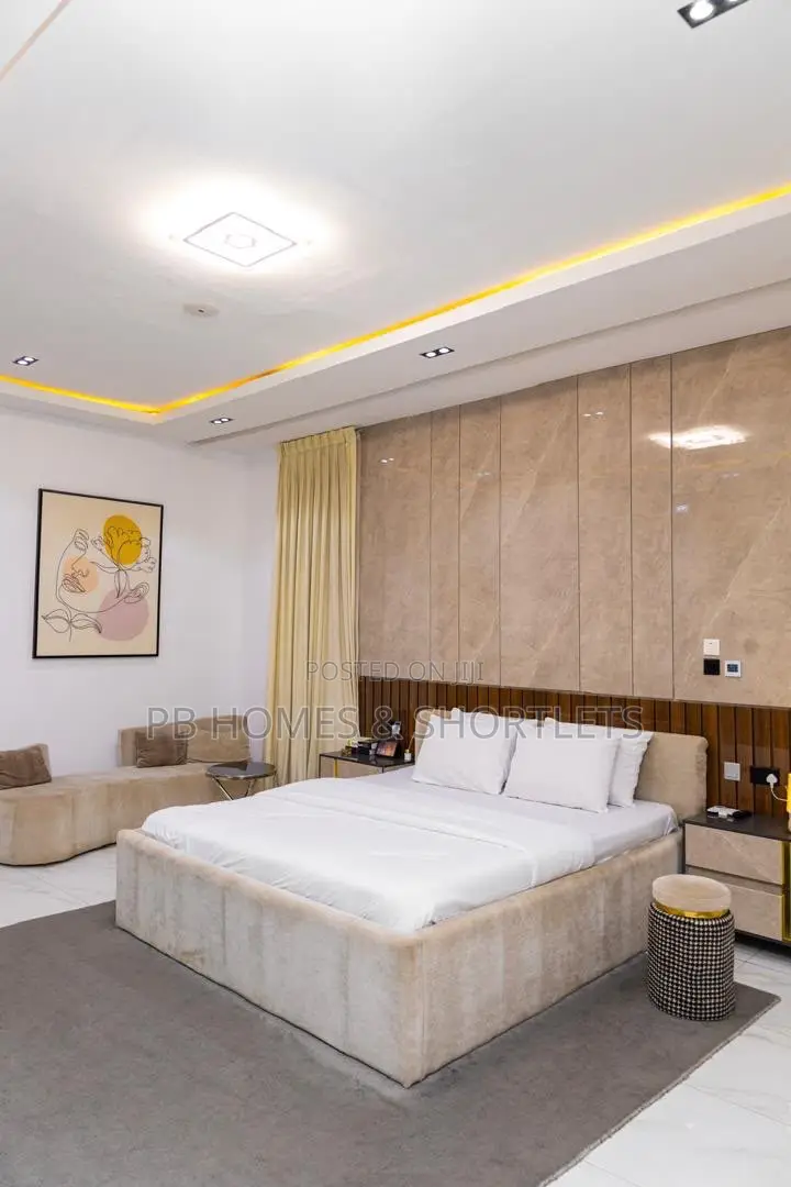 Luxurious Three Bedroom Smart Home Duplex