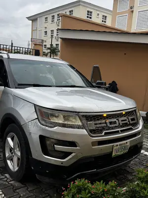 Ford Explorer 2016 Silver