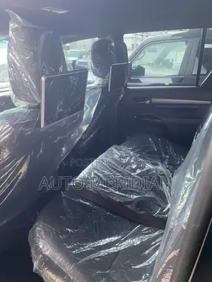 New Toyota Hilux 2025 Black