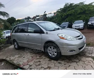 Toyota Sienna LE 4WD 2007 Silver