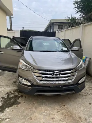 Hyundai Santa Fe Limited 4dr SUV (3.3L 6cyl 6A) 2015 Gray