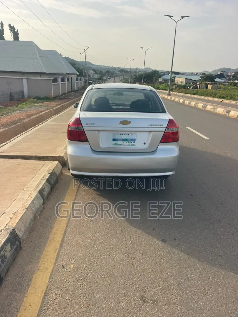 Chevrolet Aveo 2014 Silver