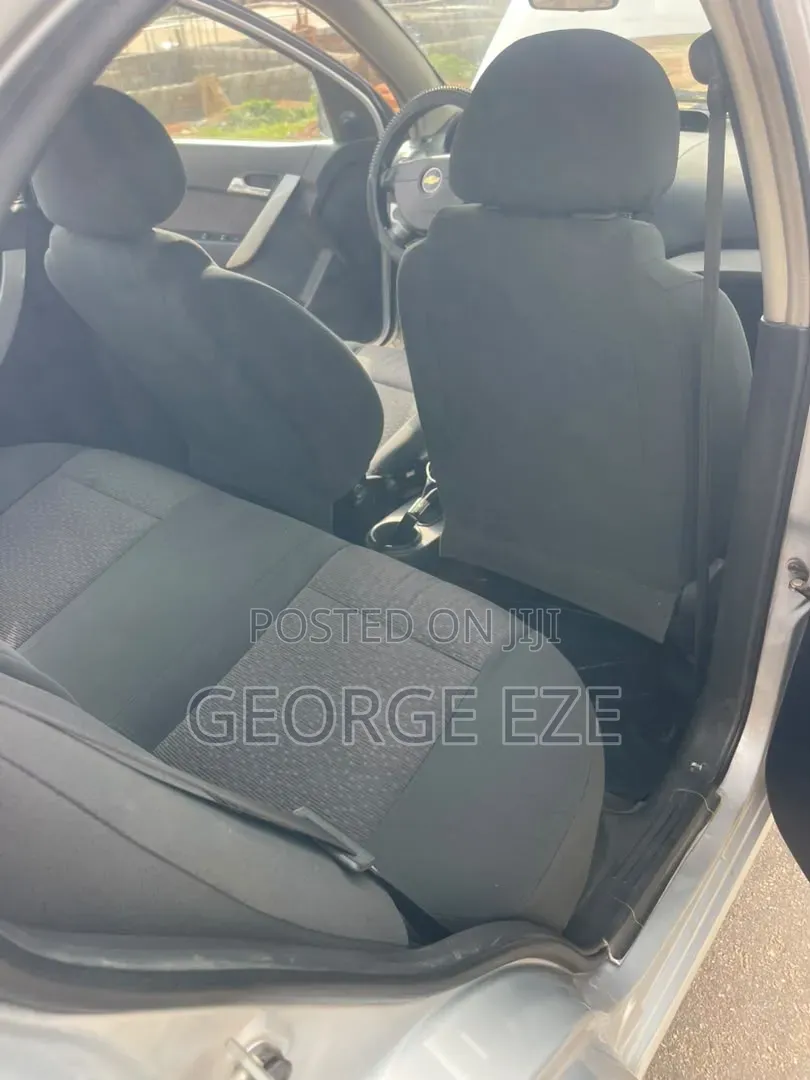 Chevrolet Aveo 2014 Silver