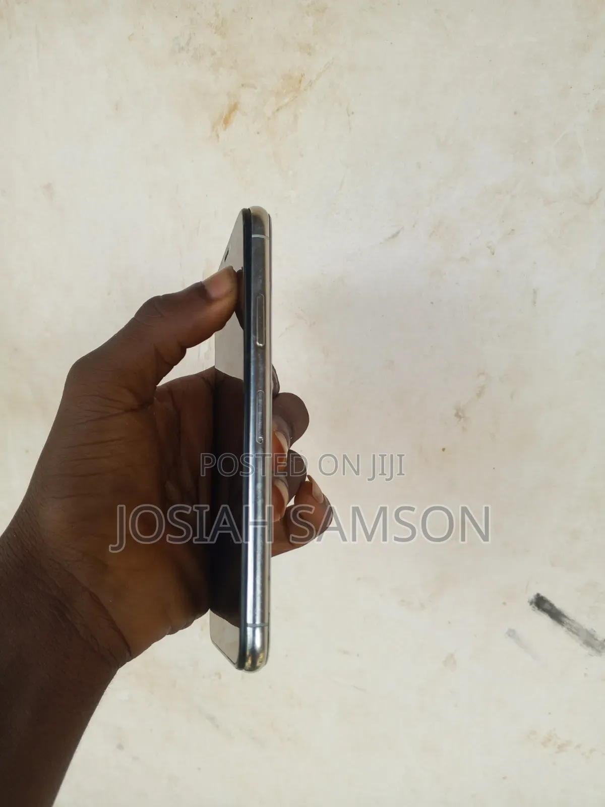 Apple iPhone X 64 GB White