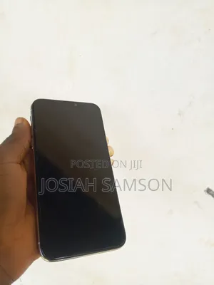 Apple iPhone X 64 GB White
