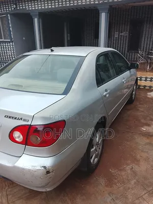 Toyota Corolla 2005 Gray