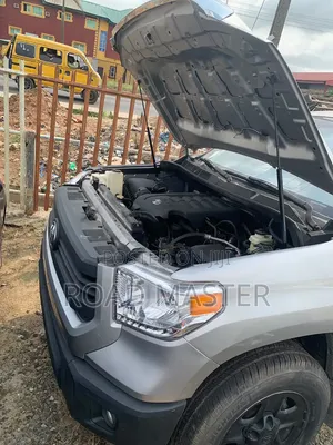 Toyota Tundra 2015 Silver