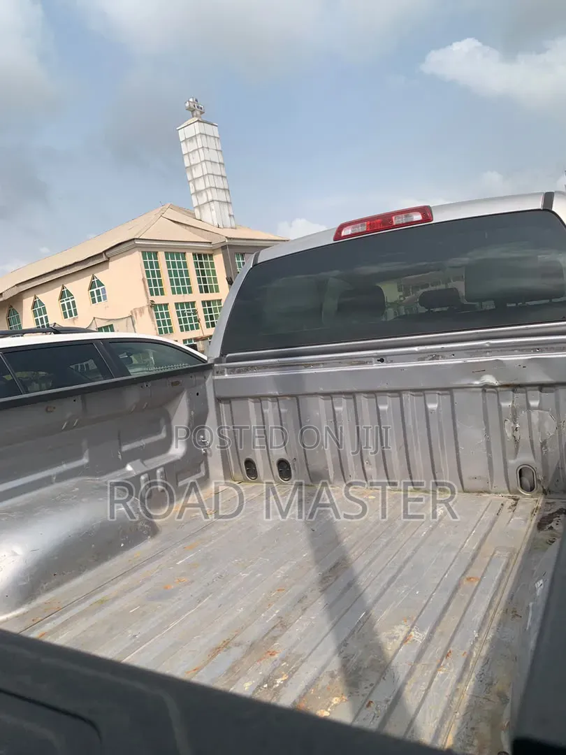 Toyota Tundra 2015 Silver