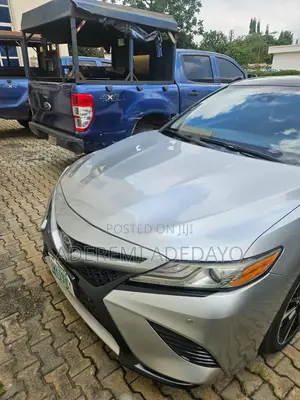 Toyota Camry XSE FWD (2.5L 4cyl 8AM) 2018 Silver