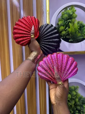 Shell Shaped Chic Party Purse