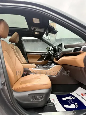 Toyota Highlander L 2021 Gray