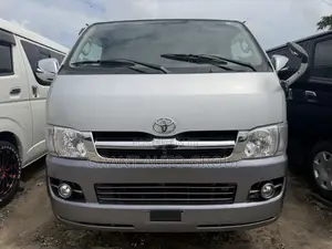 Toyota HiAce 2011 Silver