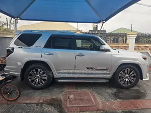 Toyota 4-Runner Limited 2WD 2012 White