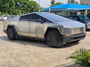New Tesla Cybertruck Cyberbeast AWD 2025 Gray