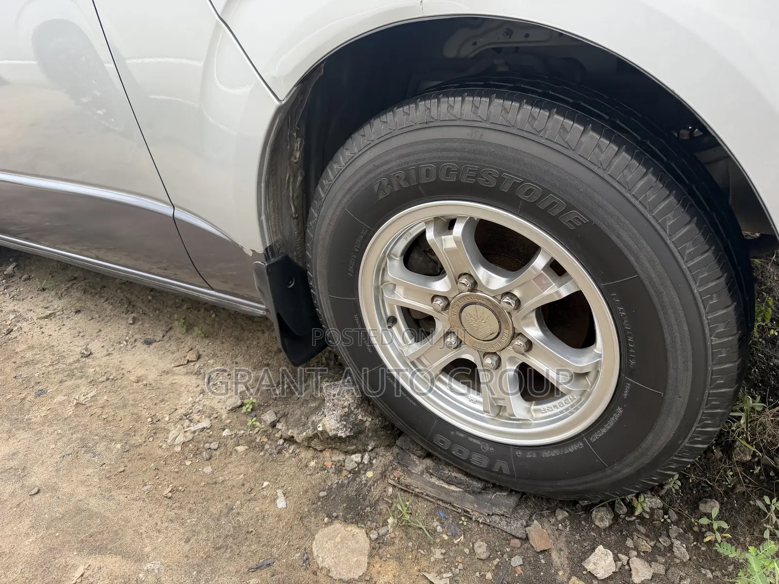 Toyota HiAce 2011 Silver