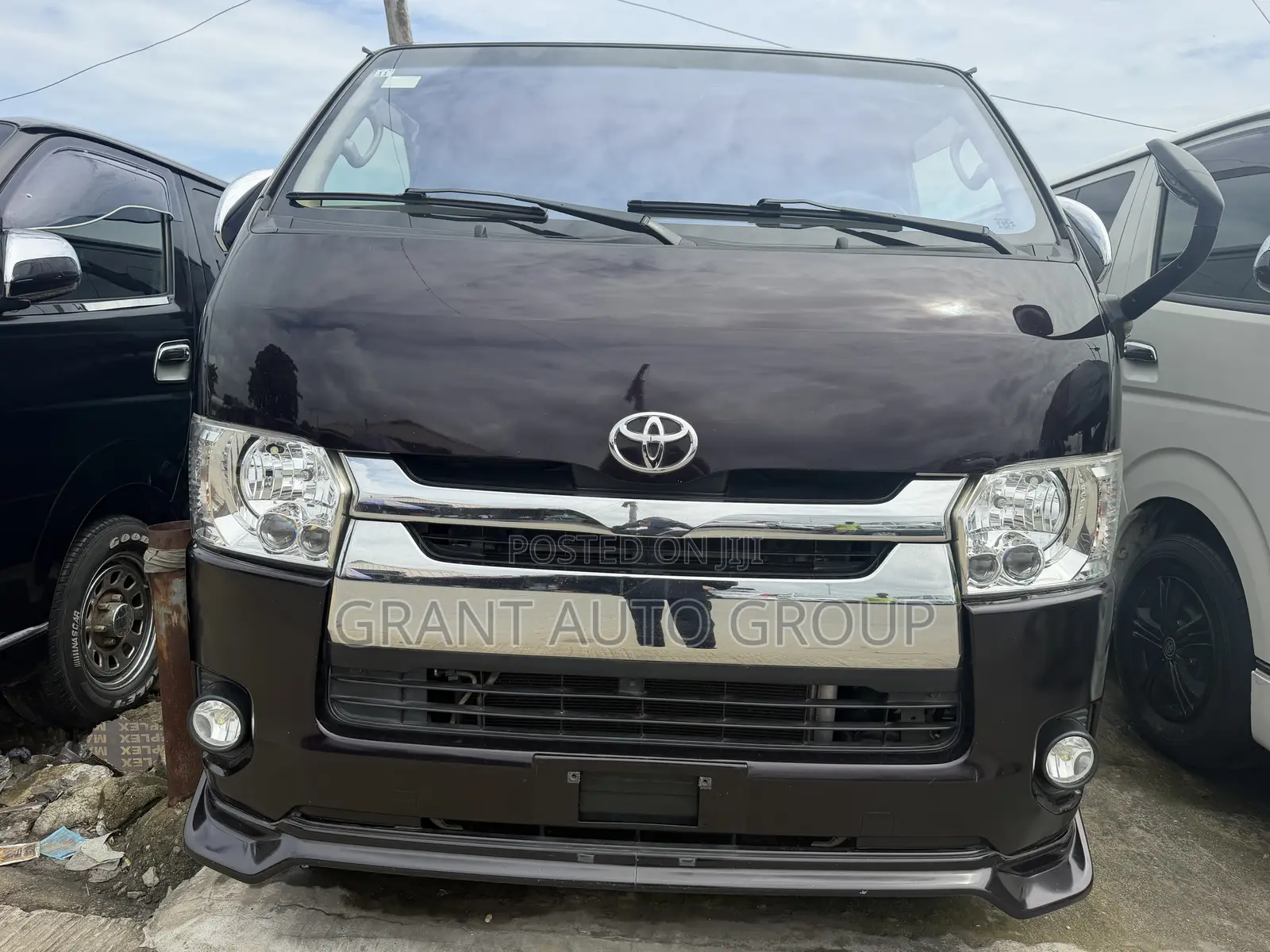 Toyota HiAce 2017 Beige