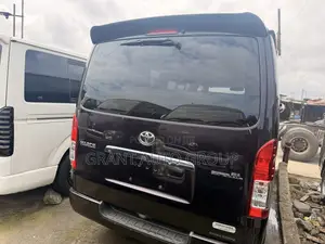 Toyota HiAce 2017 Beige
