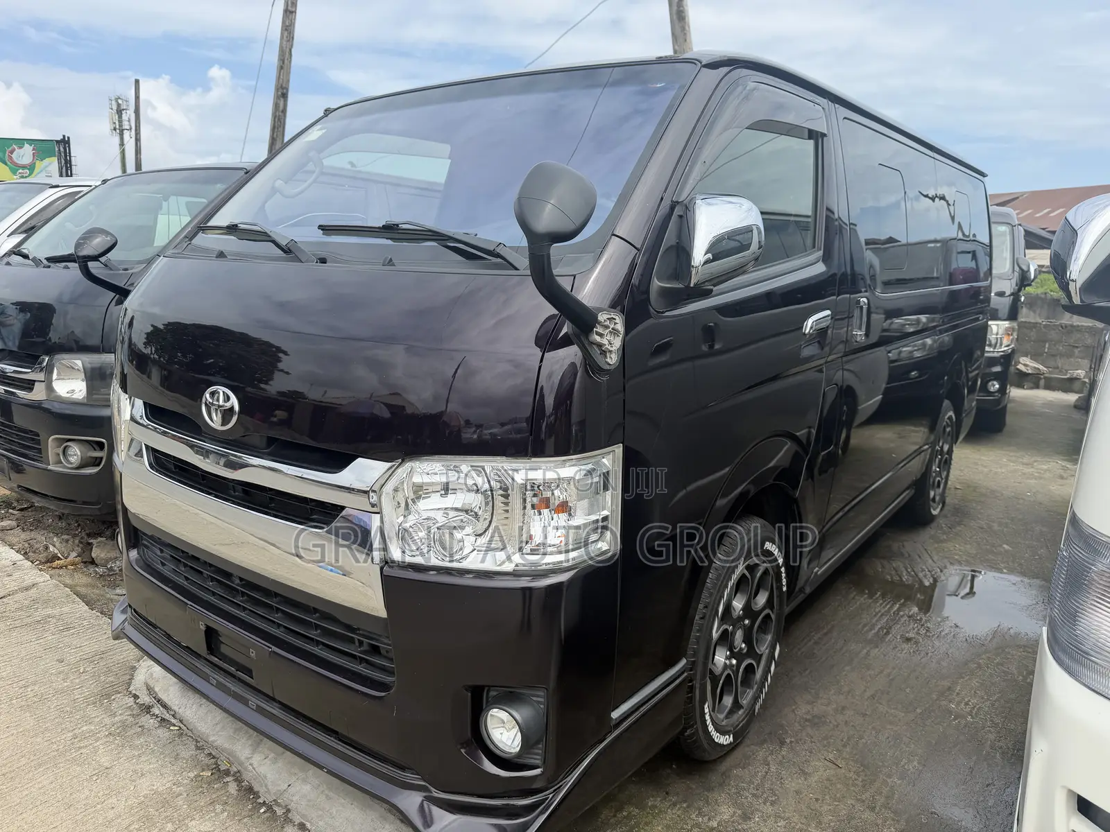 Toyota HiAce 2017 Beige