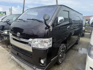 Toyota HiAce 2017 Beige