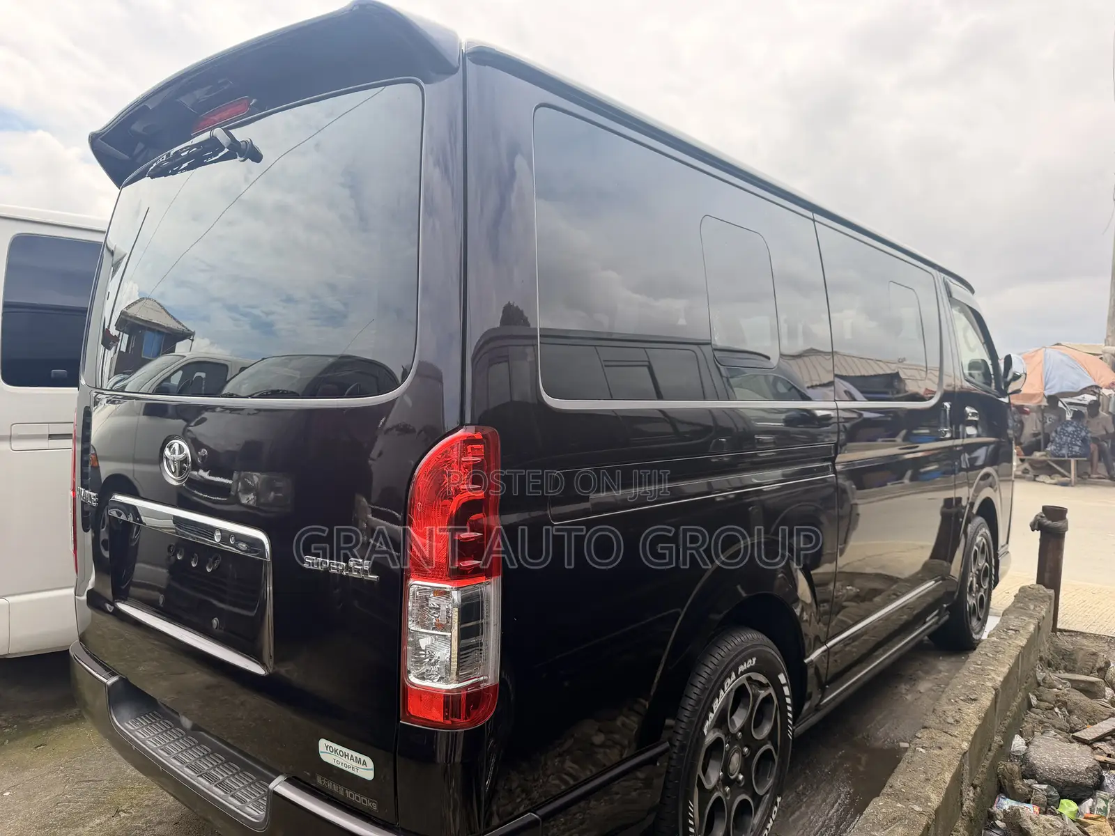 Toyota HiAce 2017 Beige