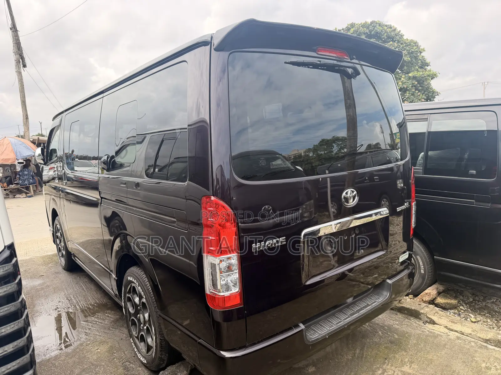 Toyota HiAce 2017 Beige