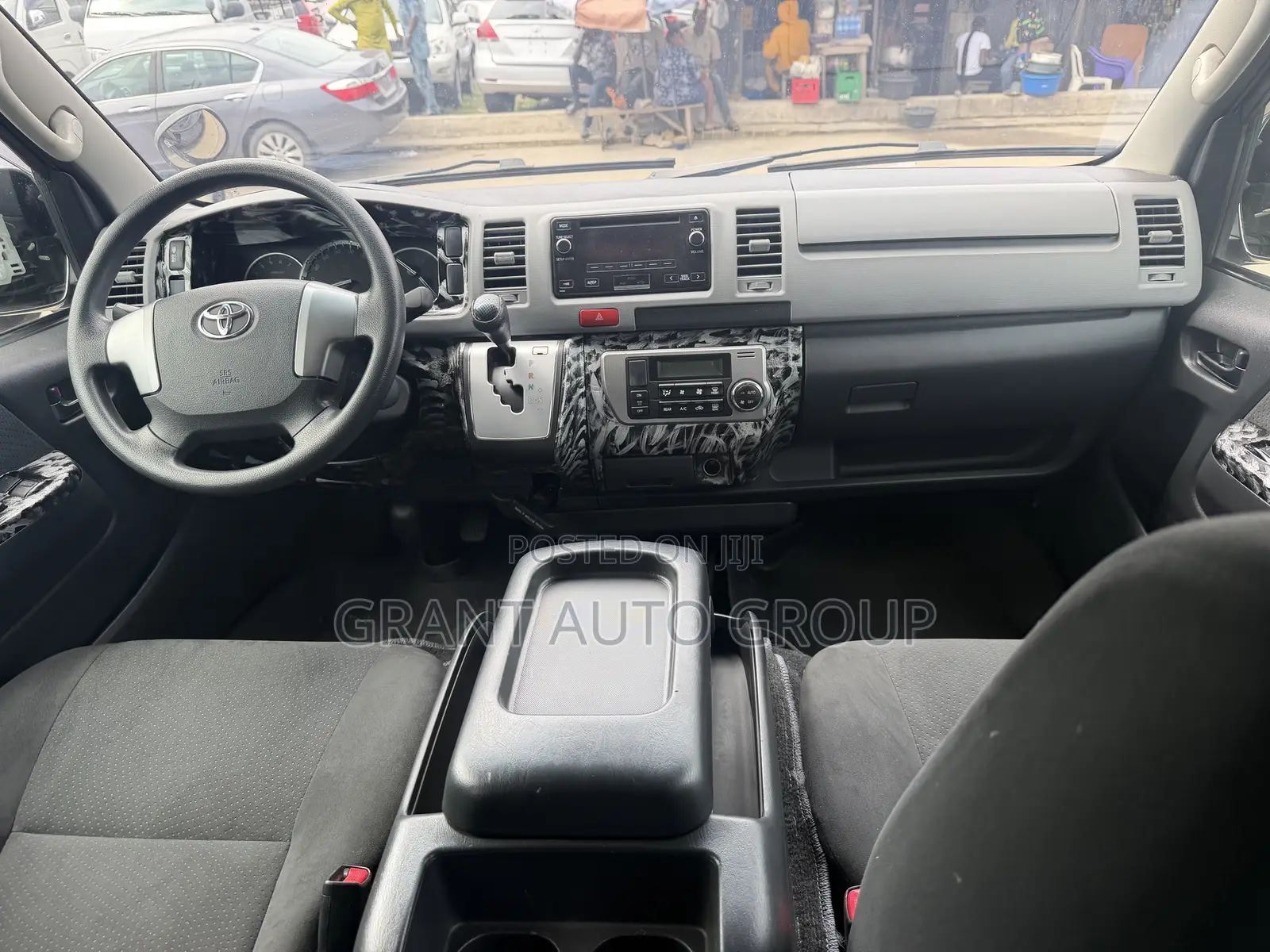 Toyota HiAce 2017 Beige