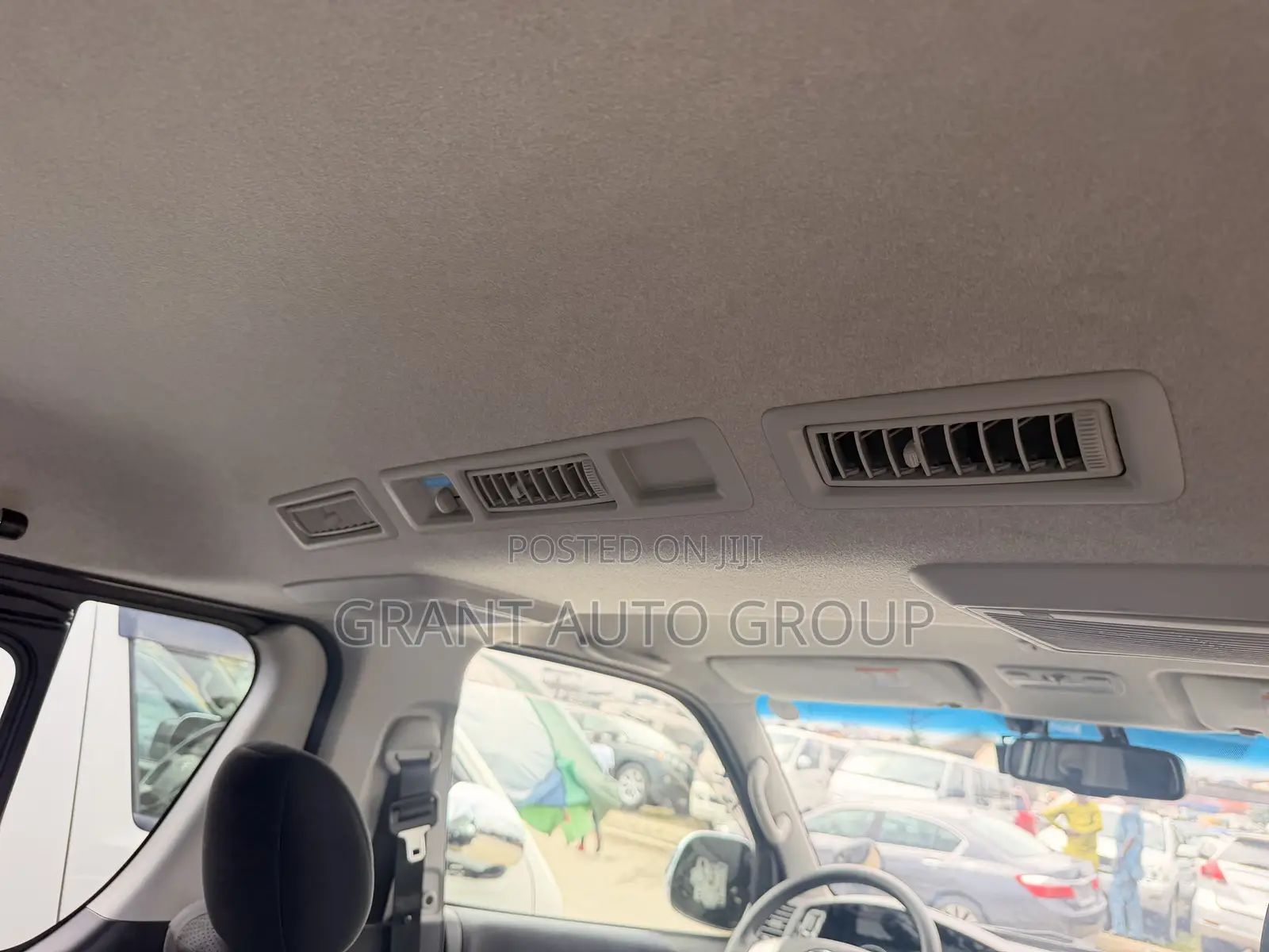 Toyota HiAce 2017 Beige