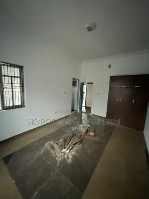 3bdrm Block of Flats in Off Lekki County for rent