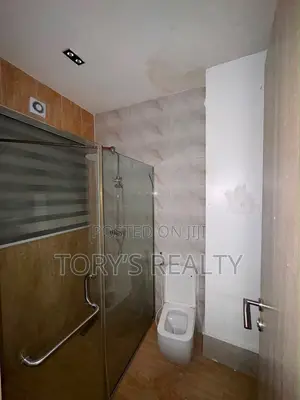 3bdrm Apartment in Lekki Phase 1 for rent