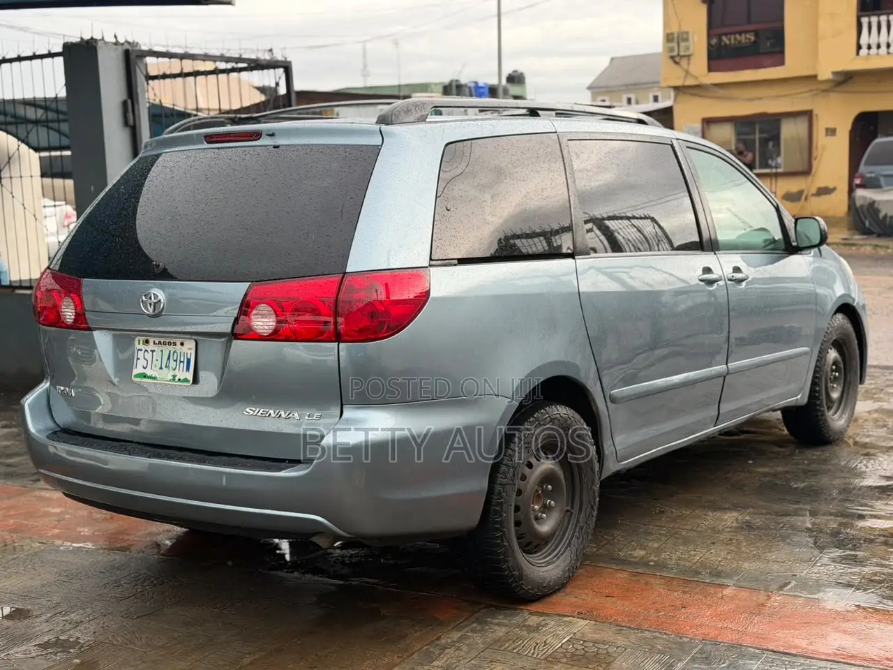 Toyota Sienna 2005 Blue