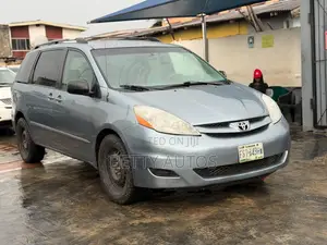 Toyota Sienna 2005 Blue
