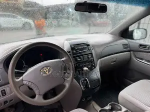 Toyota Sienna 2005 Blue