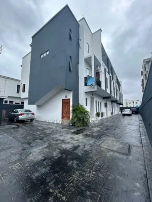 3bdrm House in Ikota for sale