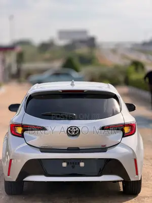 Toyota Corolla SE 2023 Silver